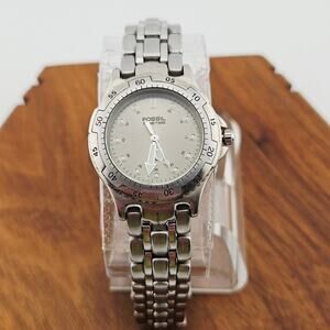 Fossil Women's Silver Tone Chronograph Boyfriend Watch Casual Everyday AM-3248